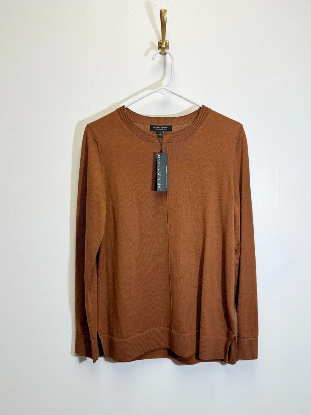 NWT Banana Republic Brown Washable 100% Merino Crew-Neck Sweater Medium